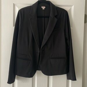 Women’s black blazer